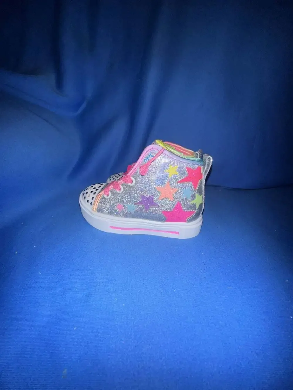 Skechers Unisex-Child Twinkle Sparks-Star Glitz Sneaker, Silver/Multi, 6C